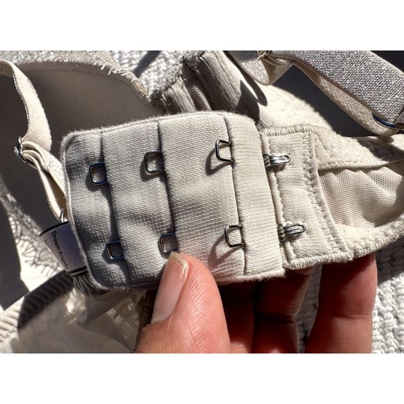 Victoria’s Secret Bra 34D Ivory Floral  Lace Shimmer Dream Angels Demi Womens - Picture 12 of 12